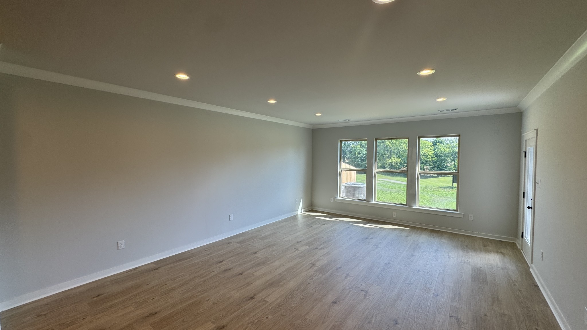 498 W Foxrun Property Photo 8