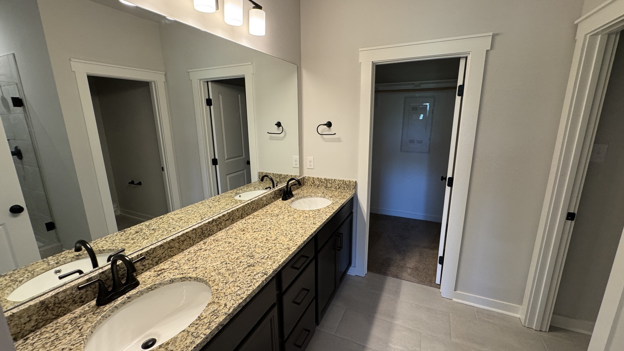 498 W Foxrun Property Photo 17