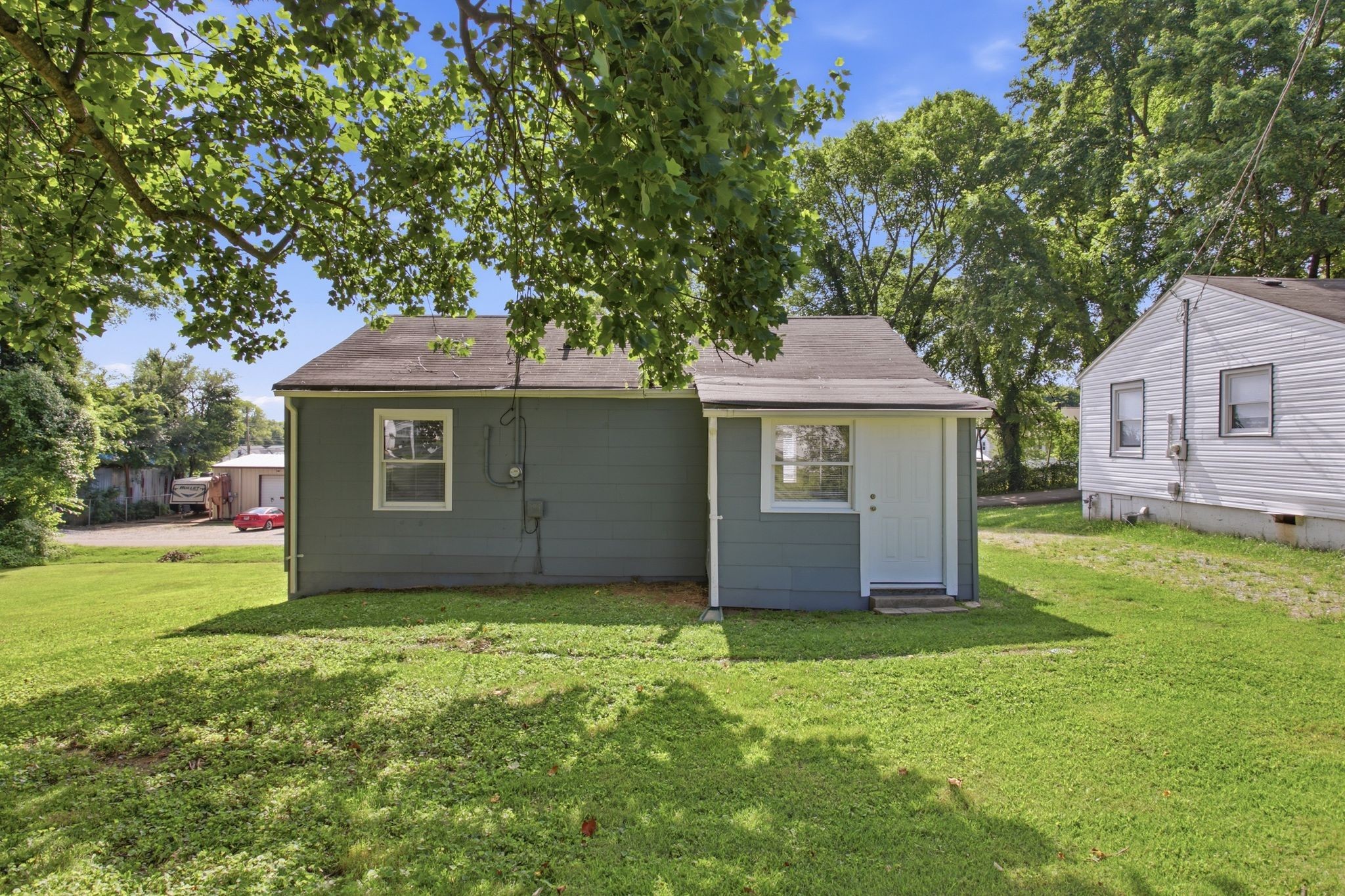 1604 S High St Property Photo 7