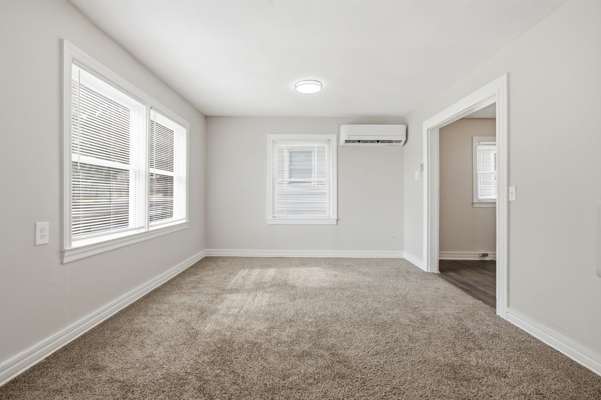 1604 S High St Property Photo 8