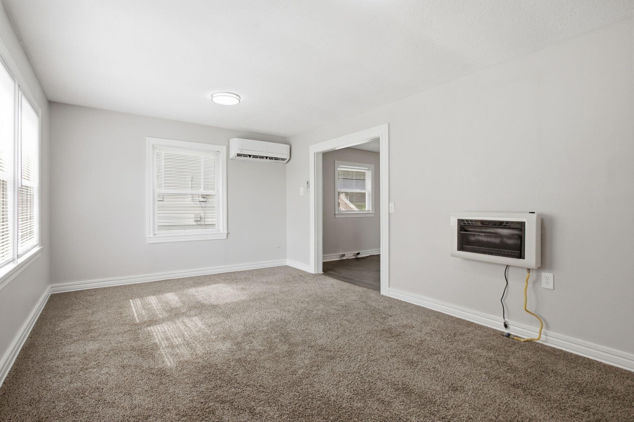1604 S High St Property Photo 9
