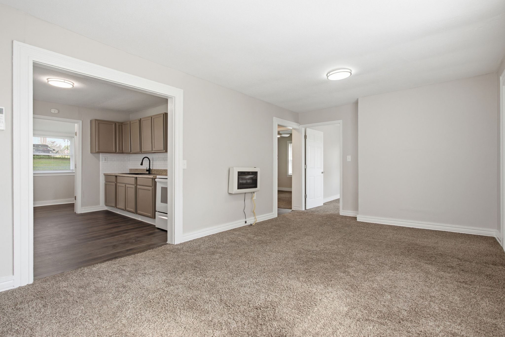 1604 S High St Property Photo 11