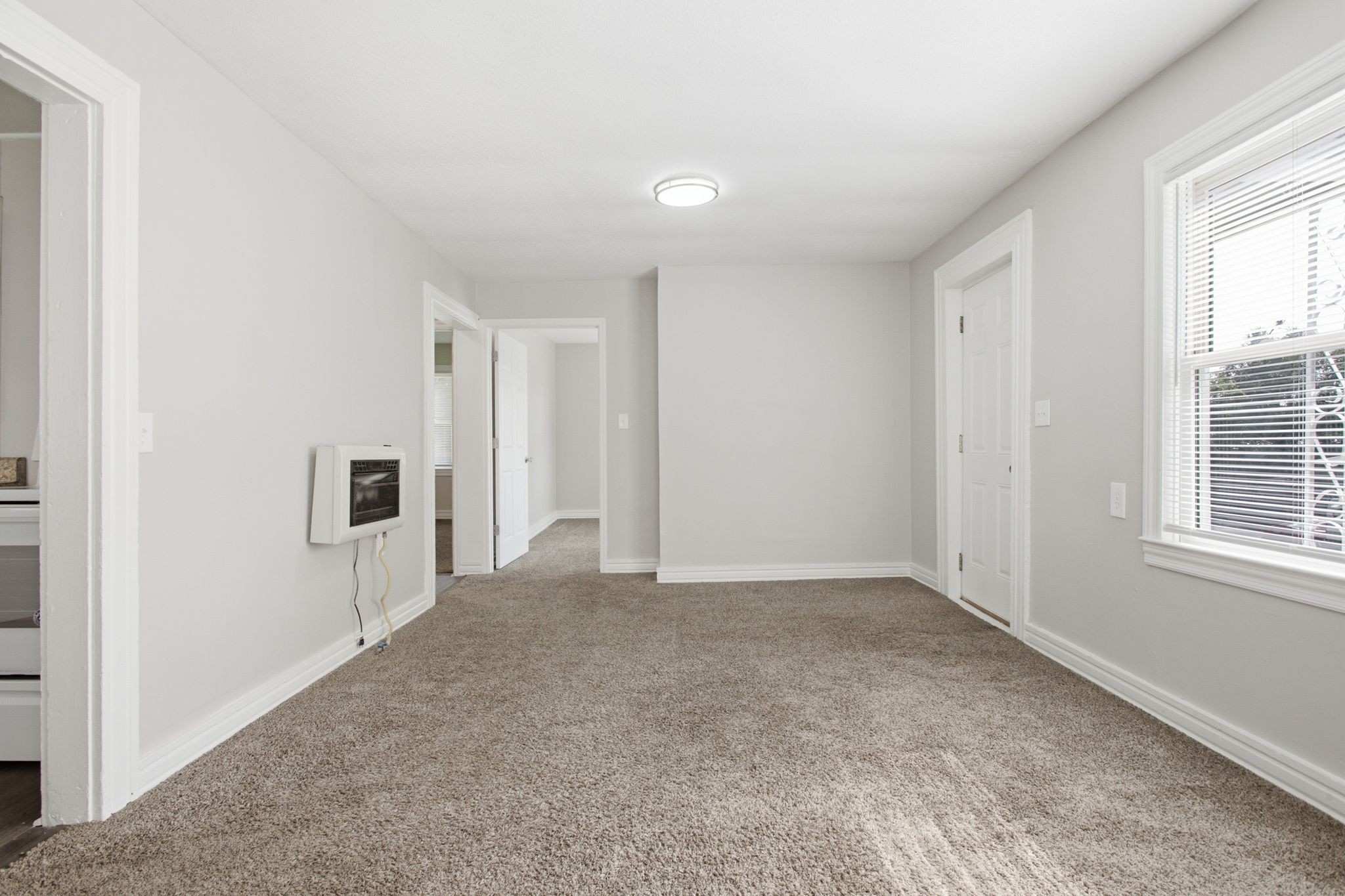 1604 S High St Property Photo 12