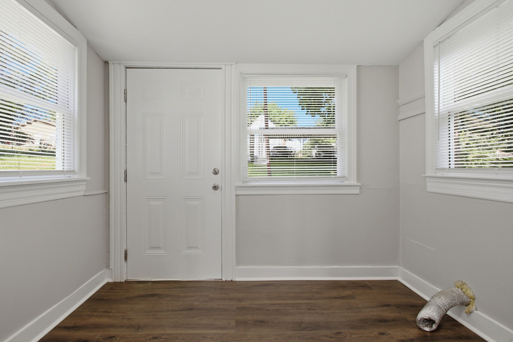 1604 S High St Property Photo 16