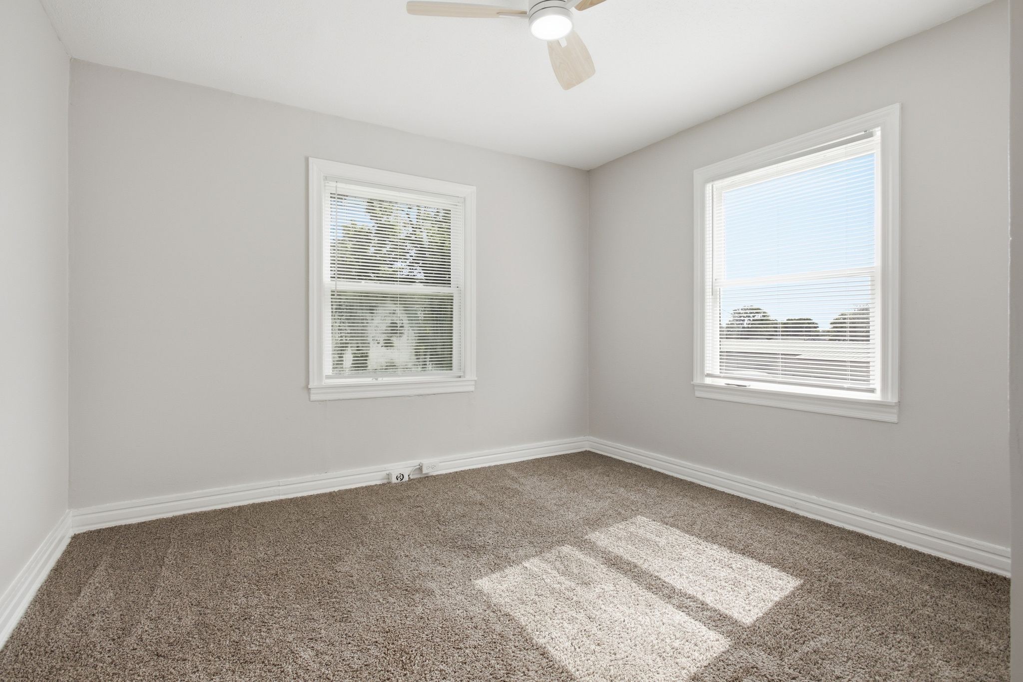 1604 S High St Property Photo 20