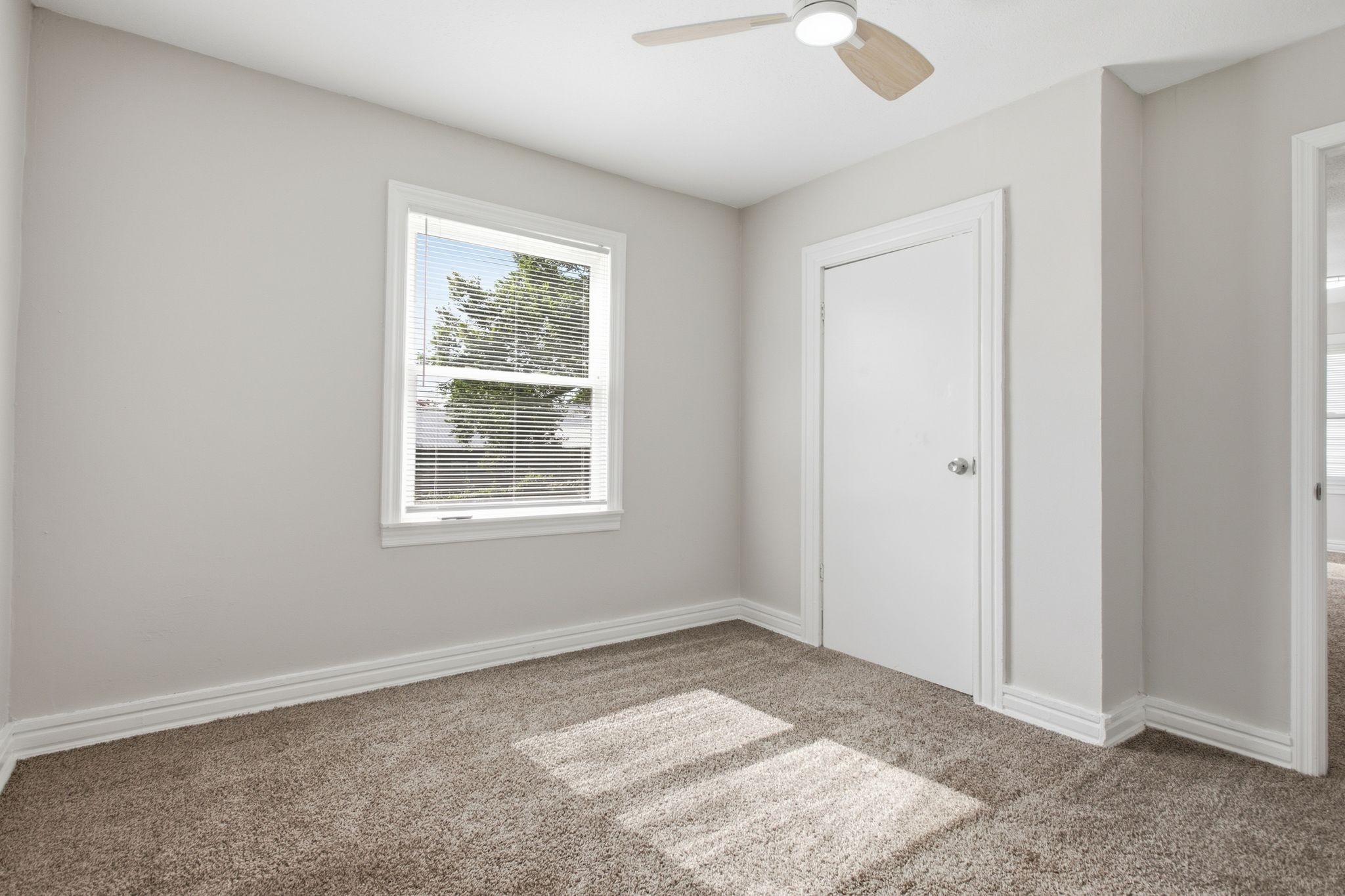 1604 S High St Property Photo 21