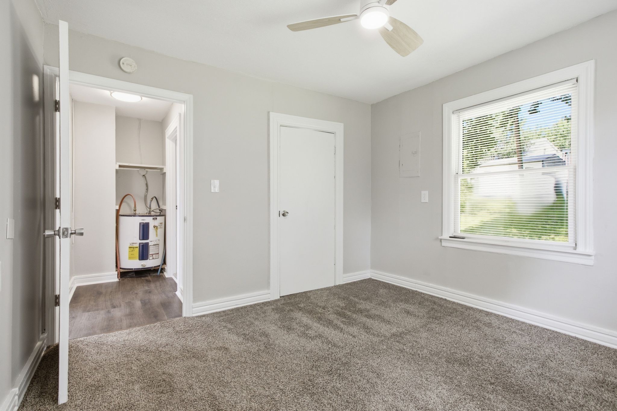 1604 S High St Property Photo 23
