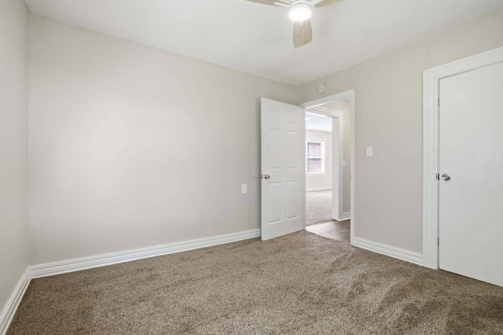 1604 S High St Property Photo 24
