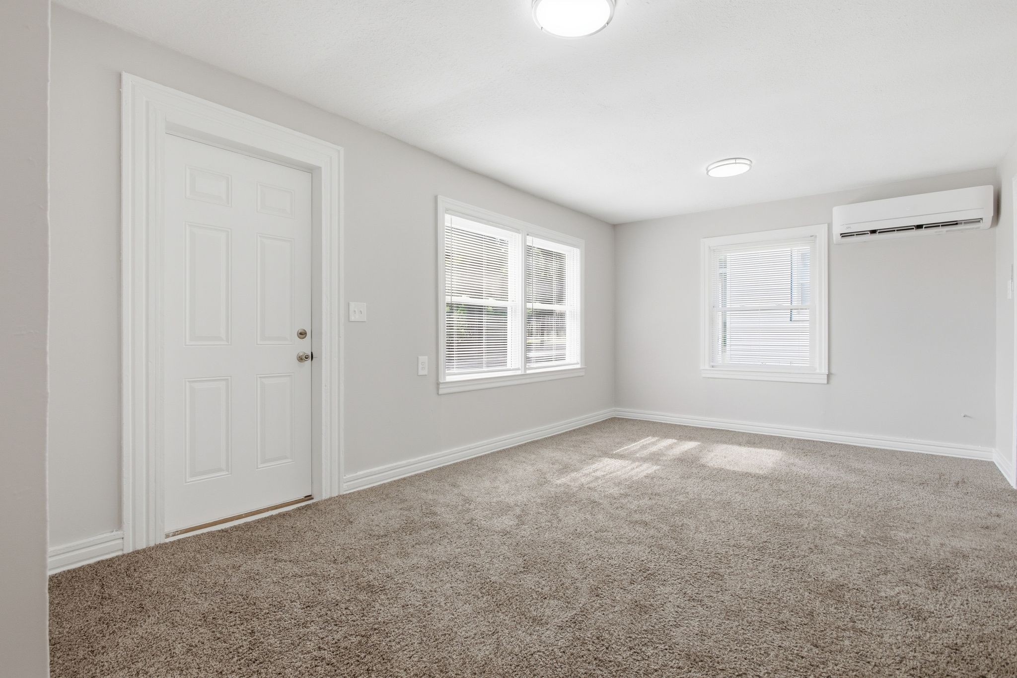 1604 S High St Property Photo 25