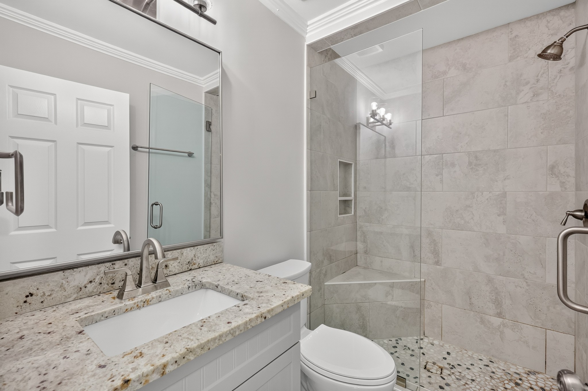 7211 Dianne Dr Property Photo 4