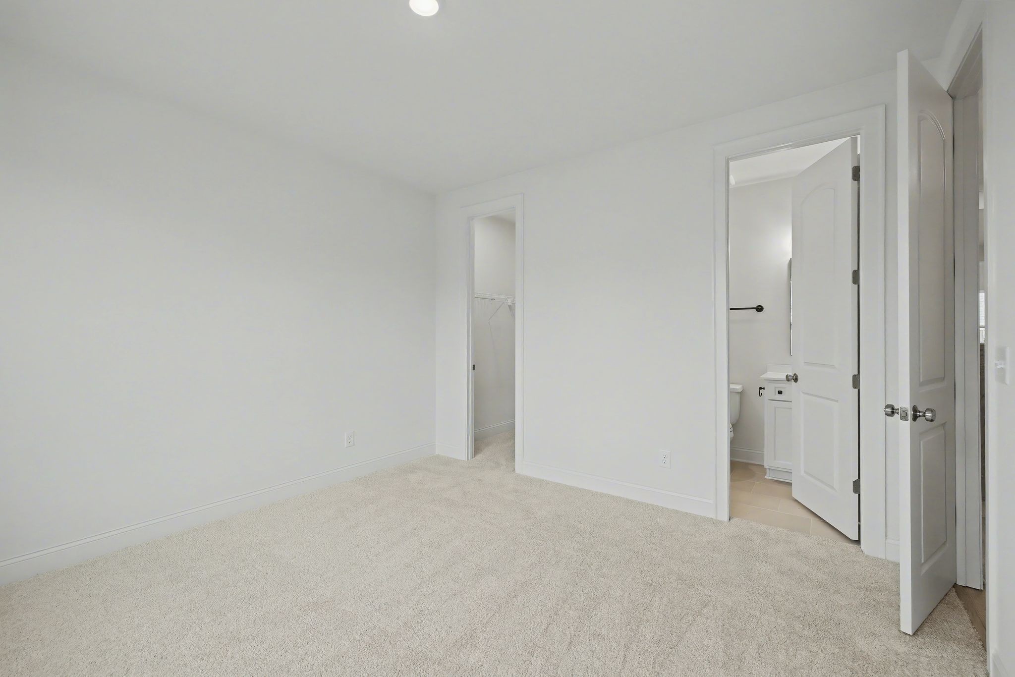 2620 Manning Pass Property Photo 4