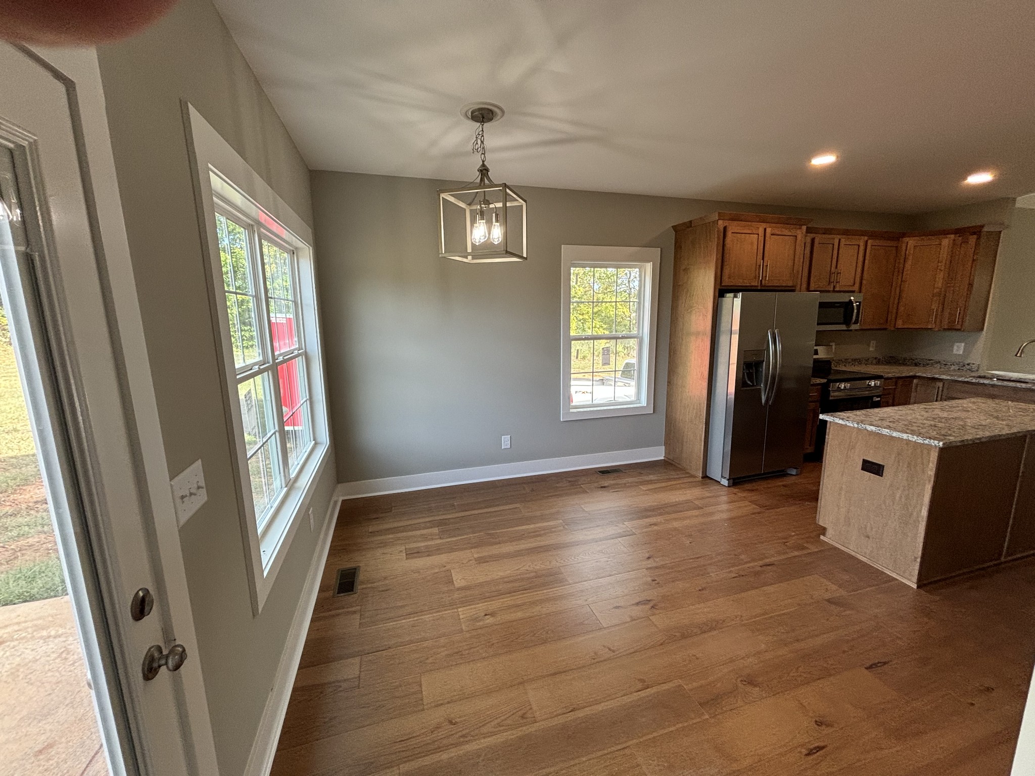 394 N Harris Rd Property Photo 8