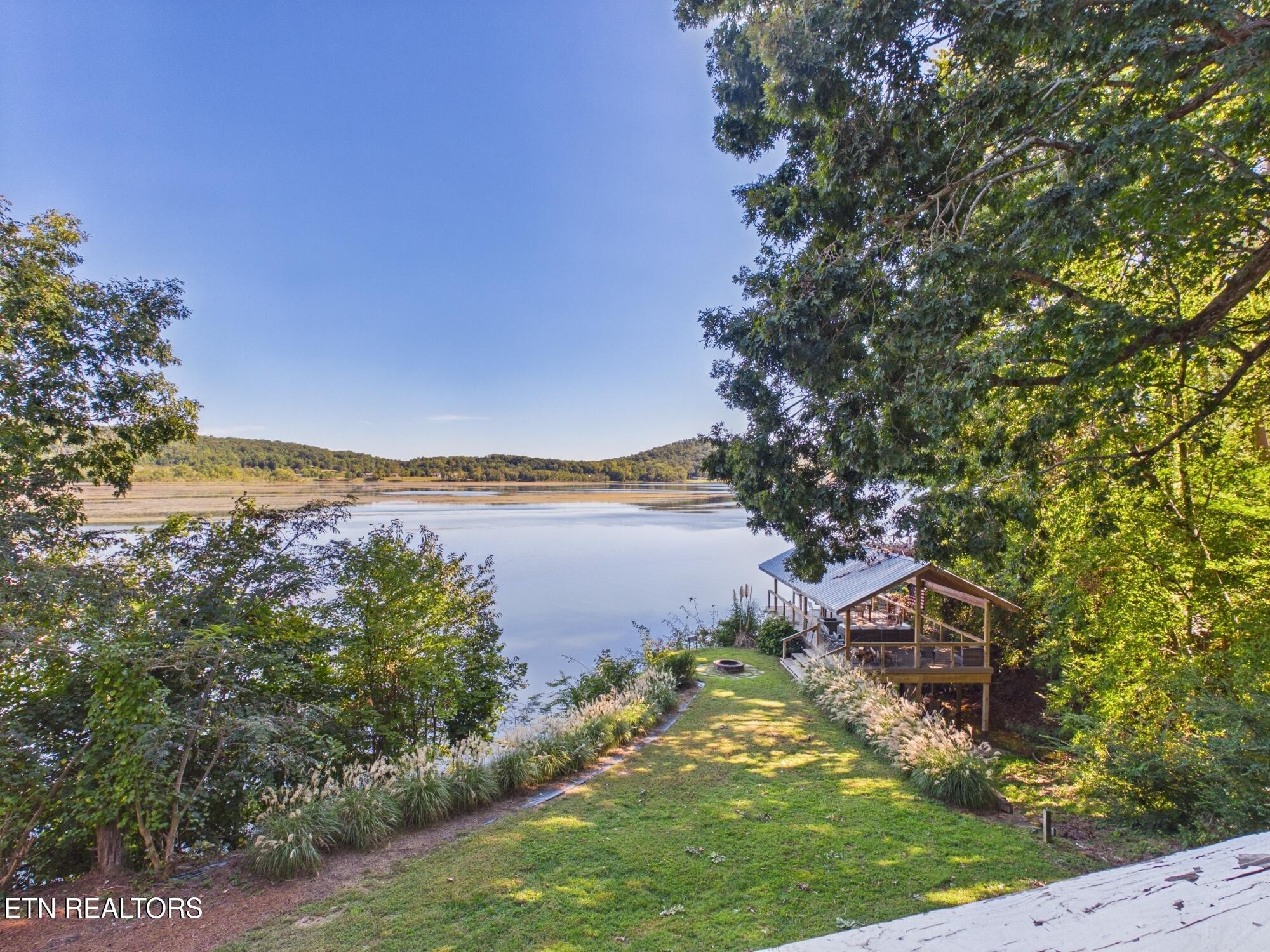 211 Dabbs Drive Property Photo 6