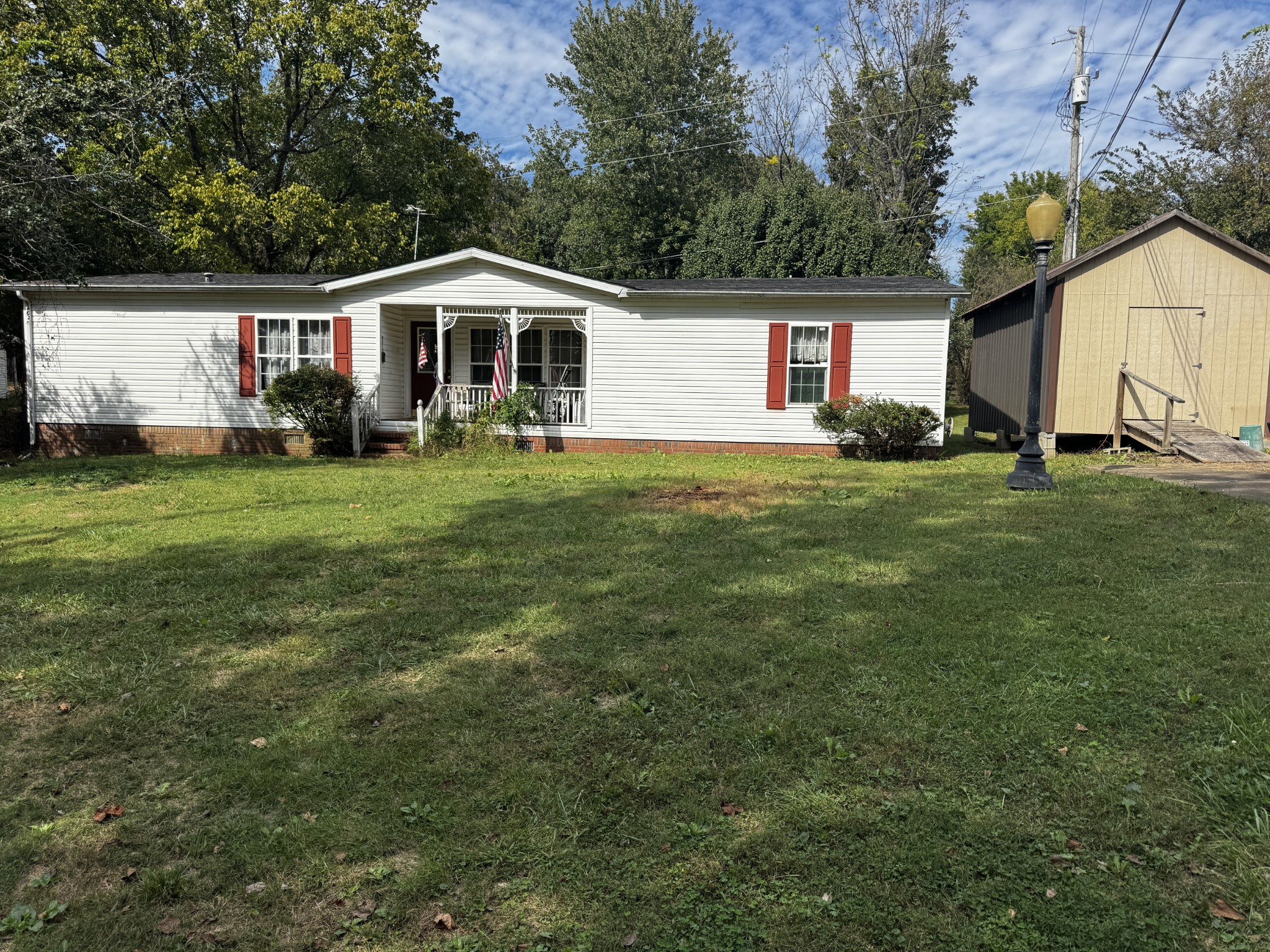 615 Adams Loop Property Photo 1