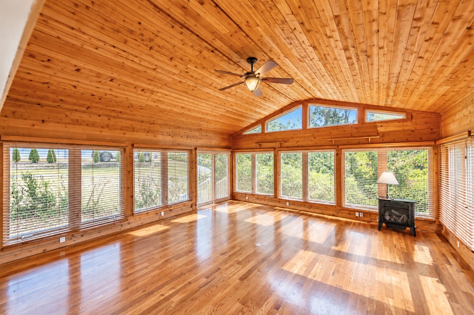 7902 Highway 100 Property Photo 3