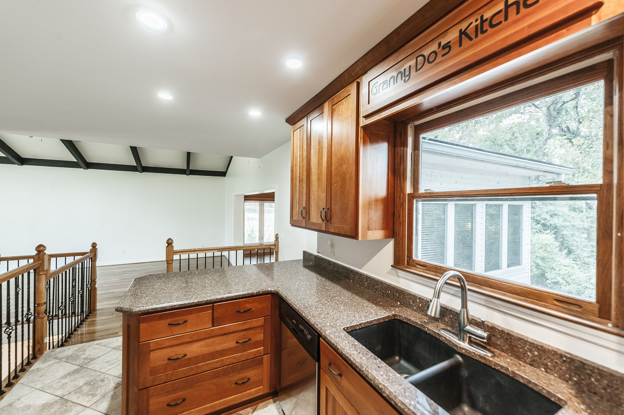 7902 Highway 100 Property Photo 12