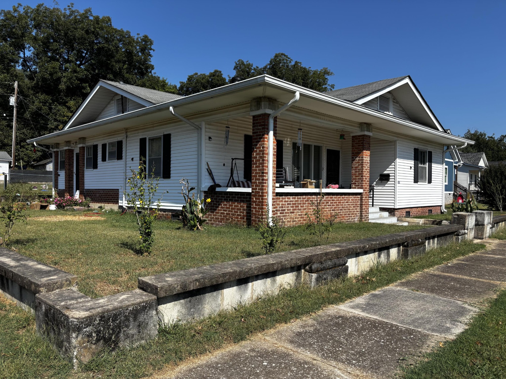 1018 Elm Avenue Property Photo 1