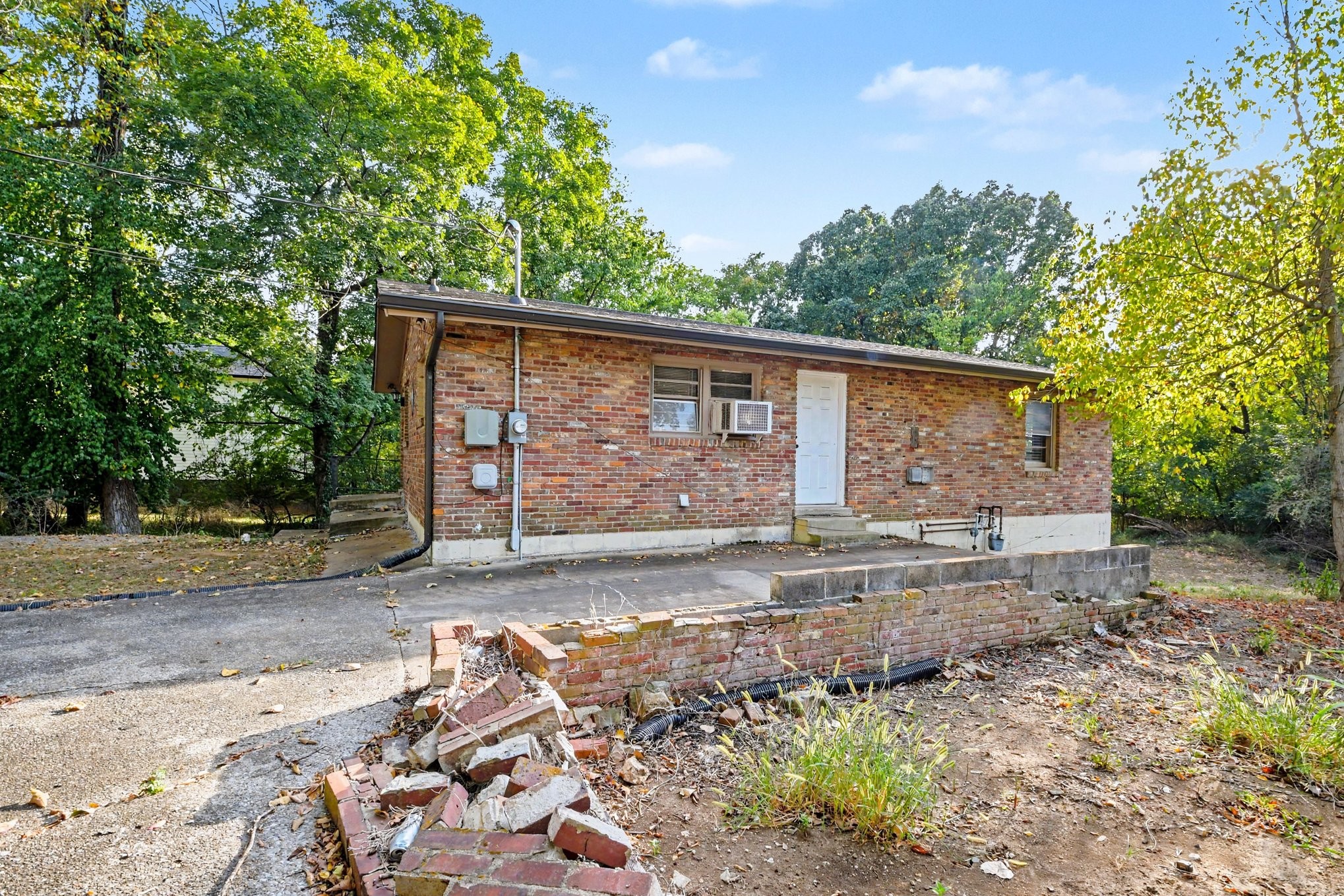 946 Greenwood Ave