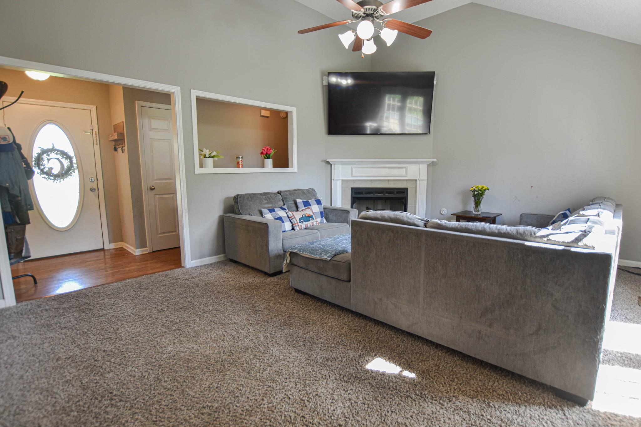 1660 Cedar Springs Court Property Photo 2
