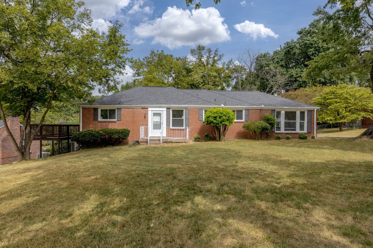 230 Fairway Dr Property Photo 1