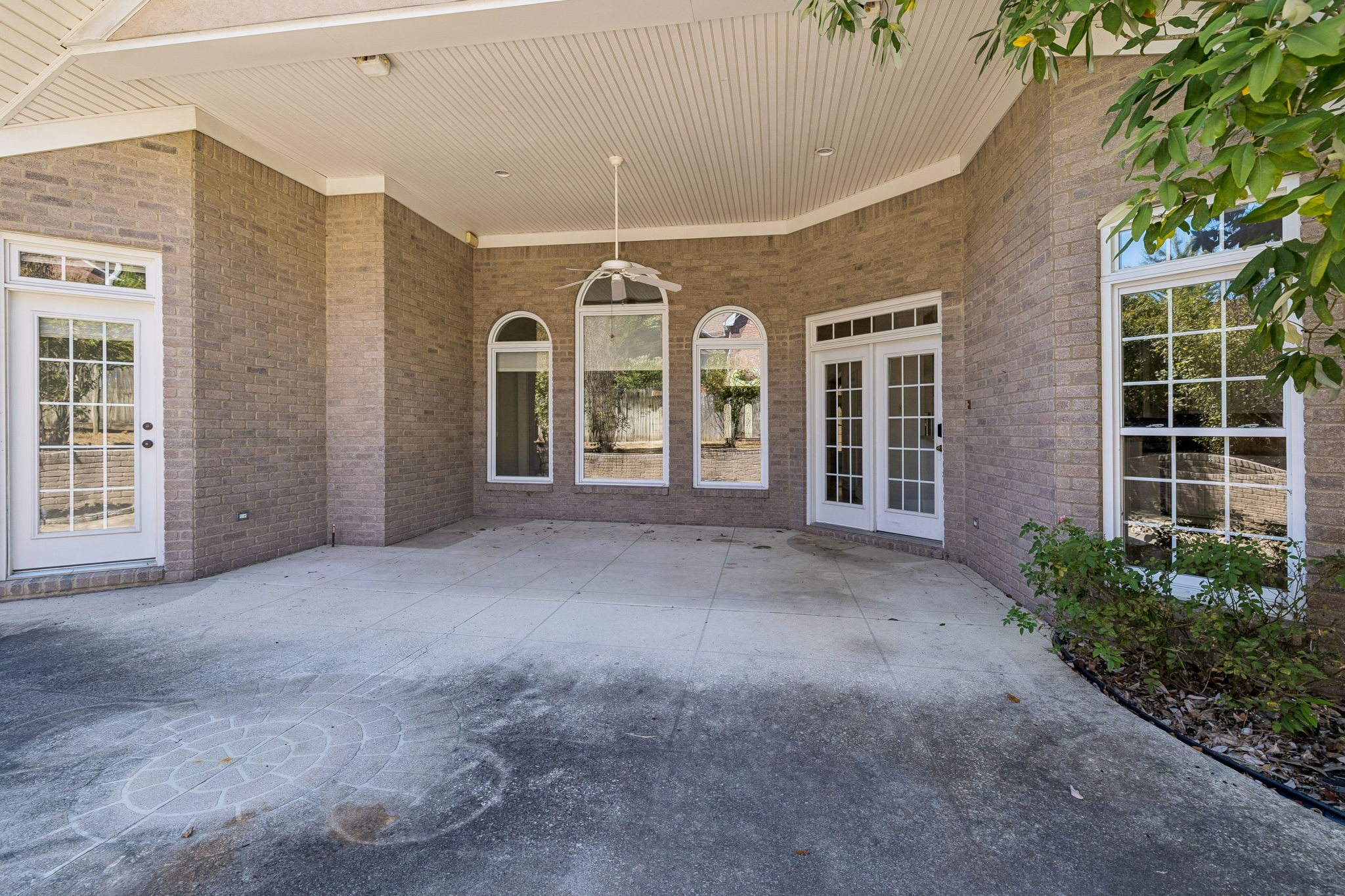 108 Doral Ln Property Photo 2