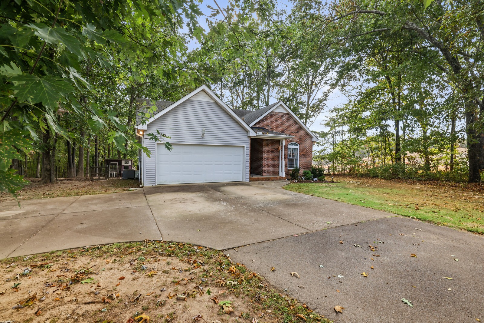 7511 Cox Pike Property Photo 3