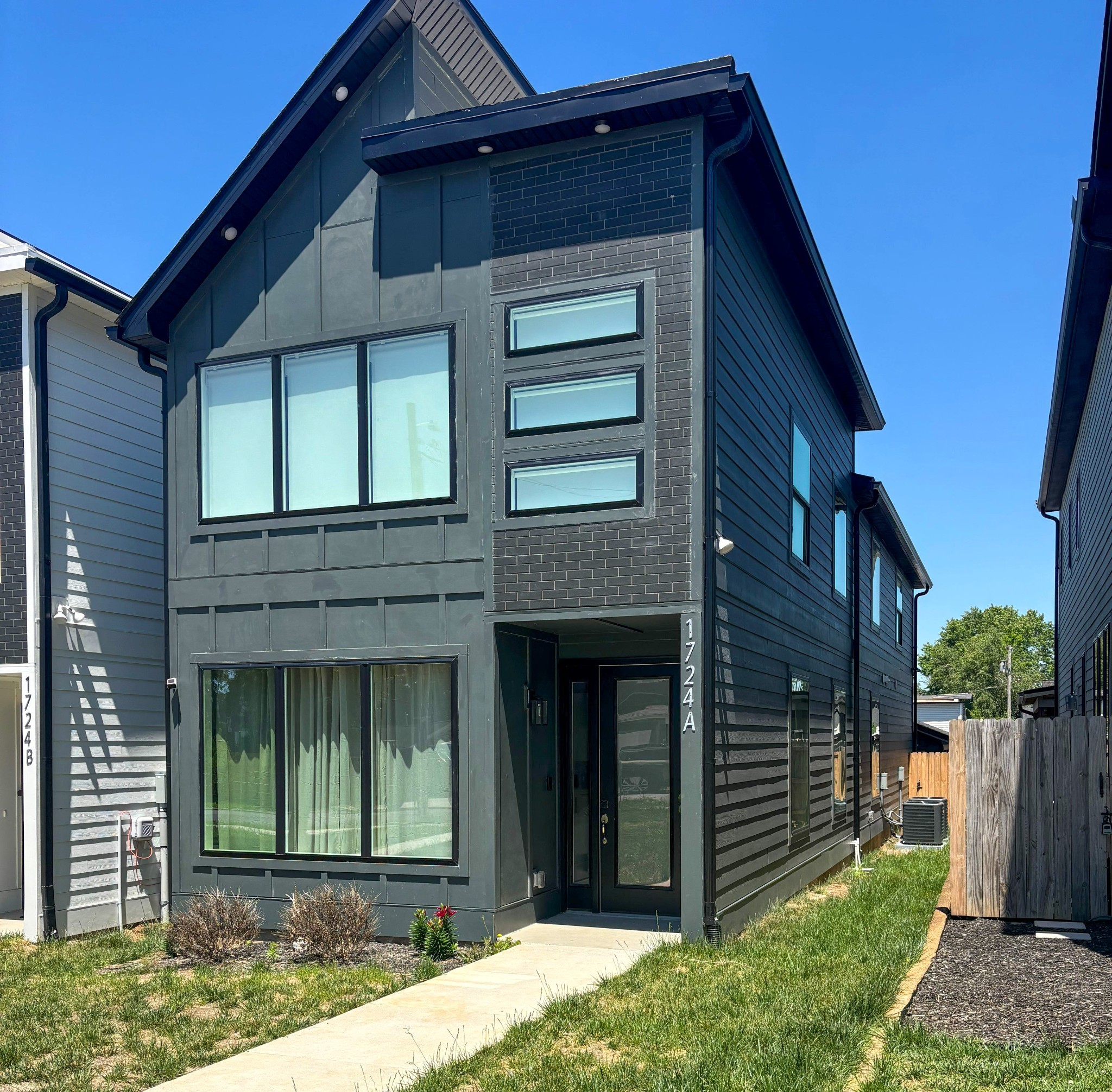 1724a Simpkins St Property Photo 4