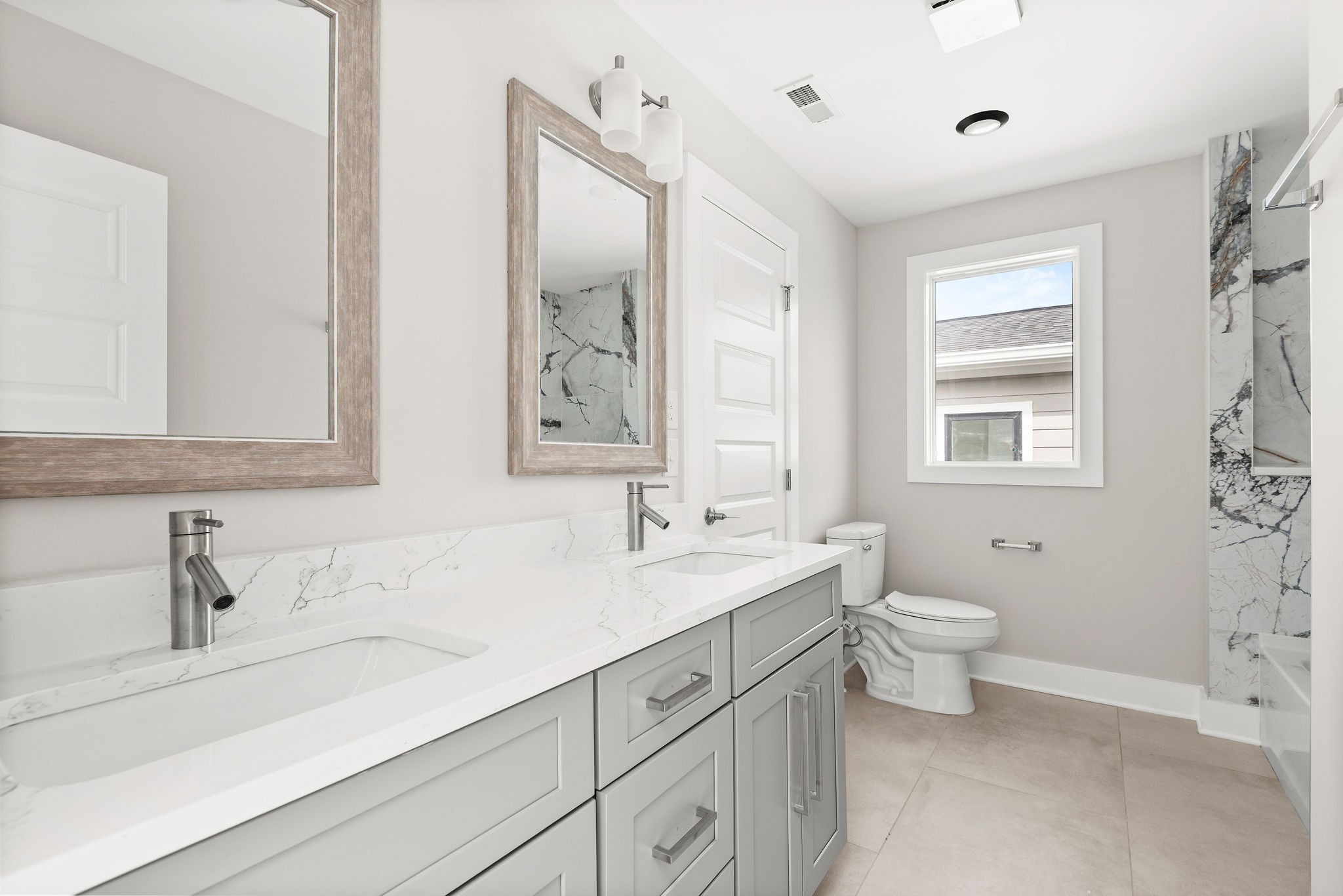1724a Simpkins St Property Photo 31