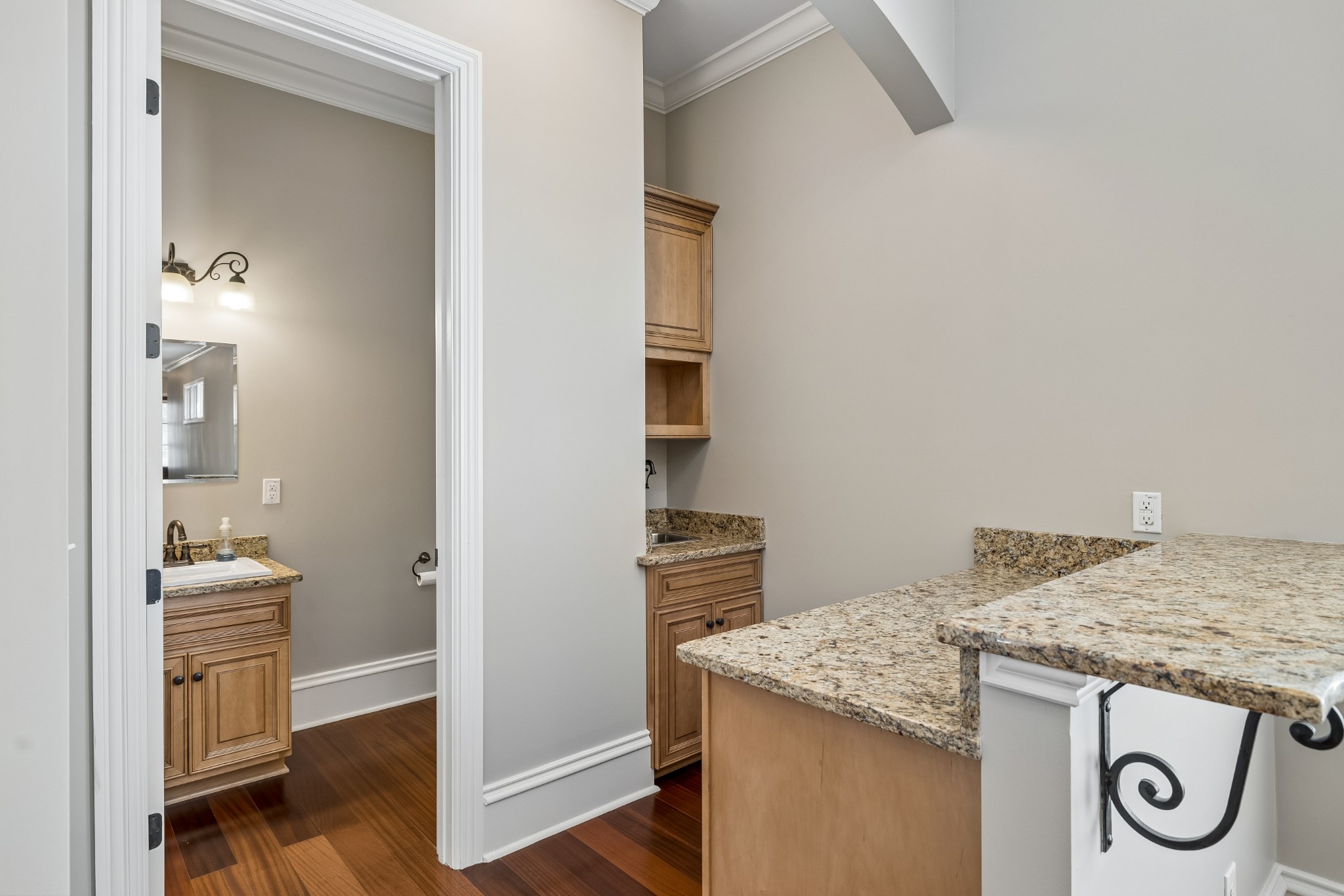 4100b Oriole Pl Property Photo 18