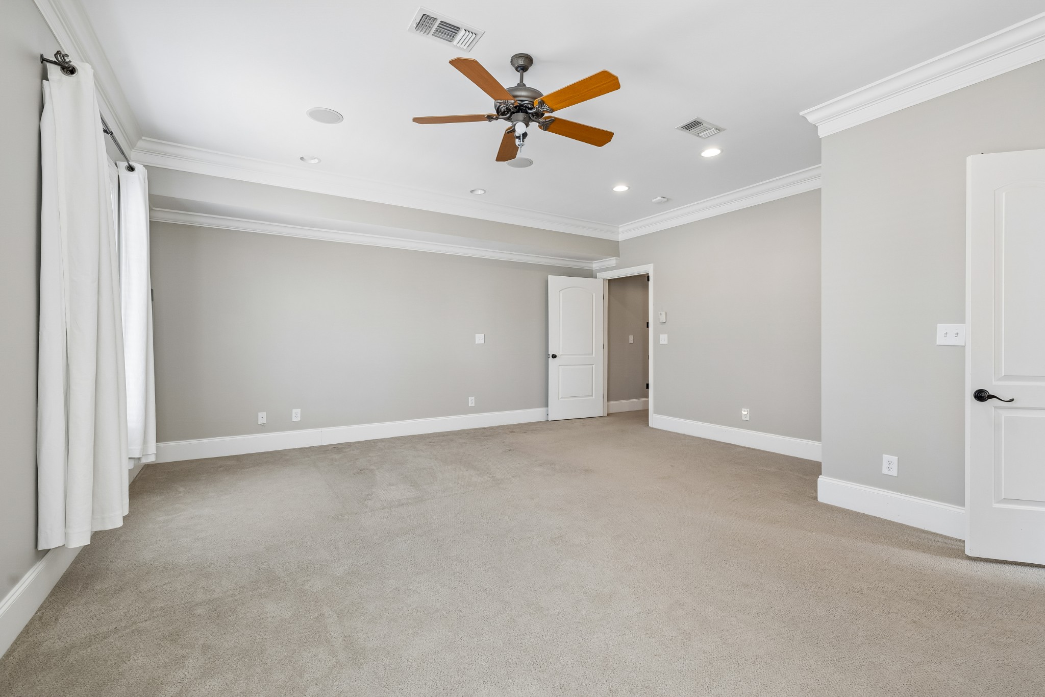 4100b Oriole Pl Property Photo 33