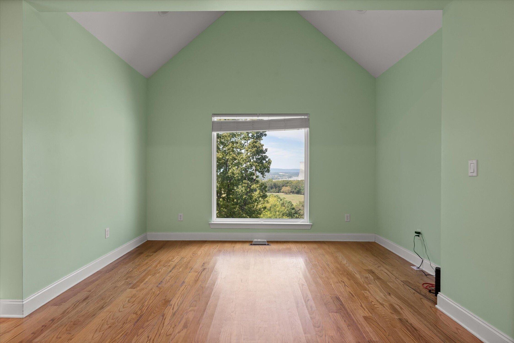 9768 Caseview Drive Property Photo 16