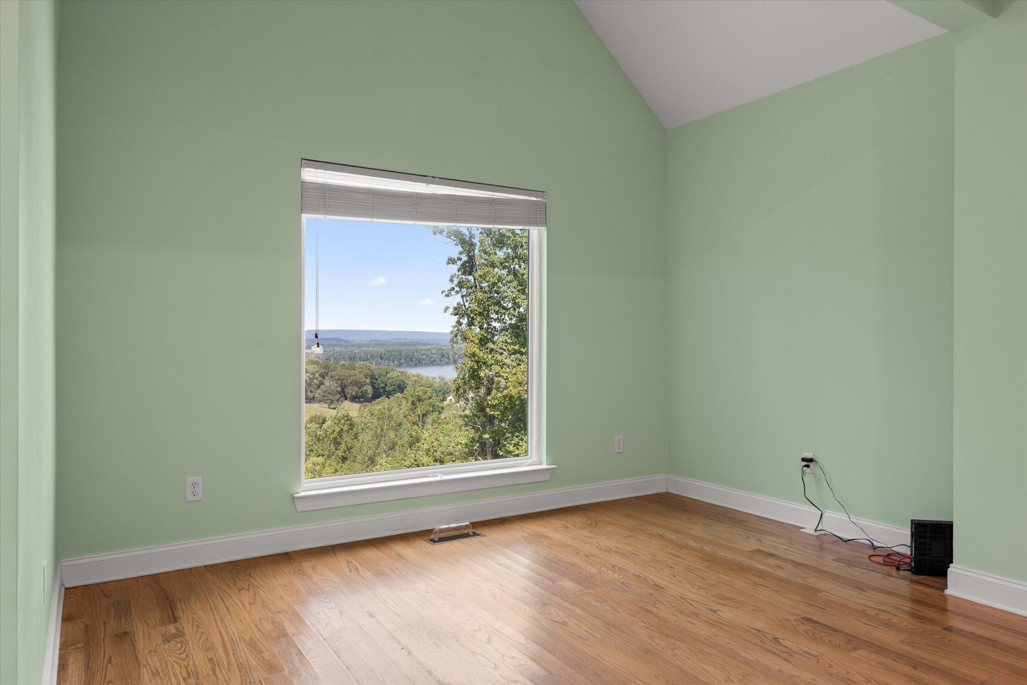 9768 Caseview Drive Property Photo 17