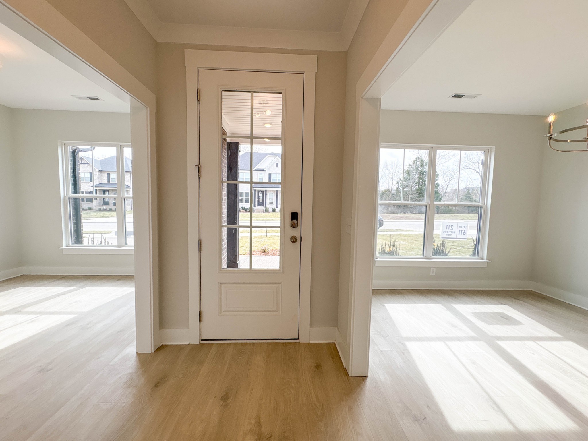 211 Settlers Way Property Photo 5