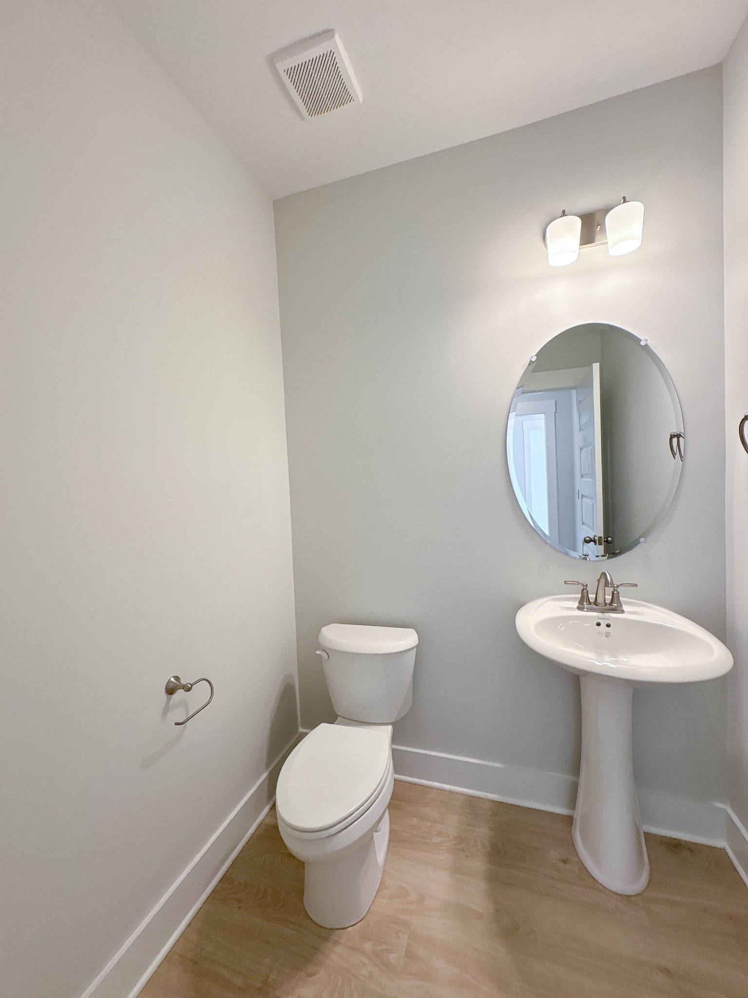 211 Settlers Way Property Photo 10