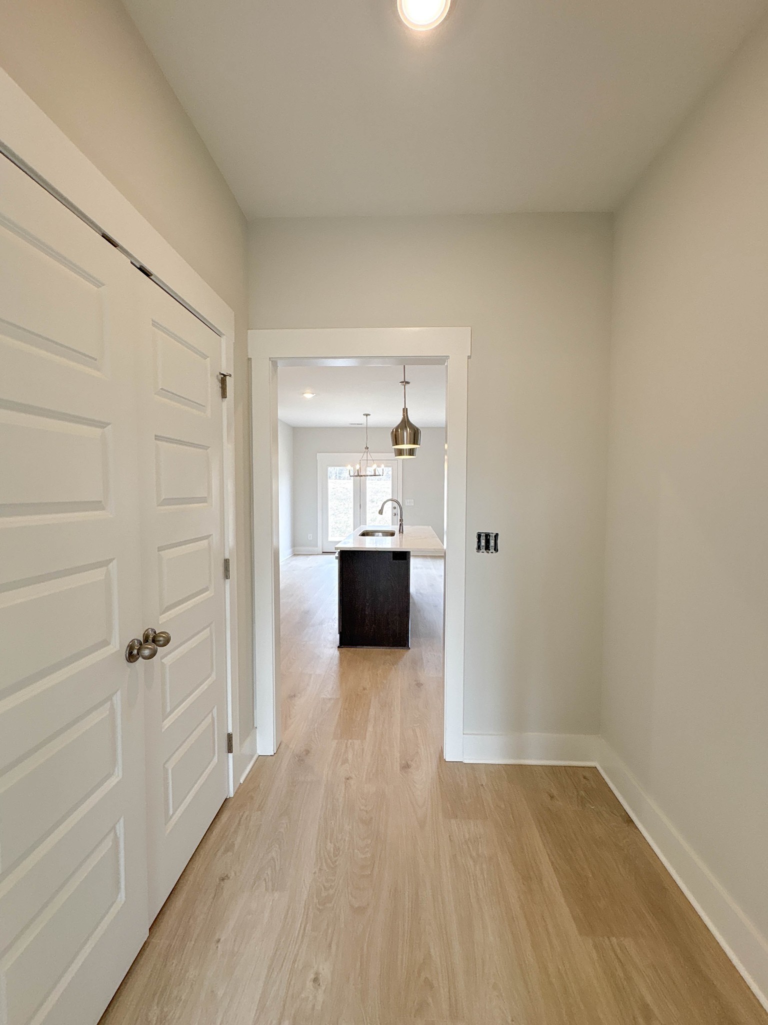 211 Settlers Way Property Photo 15