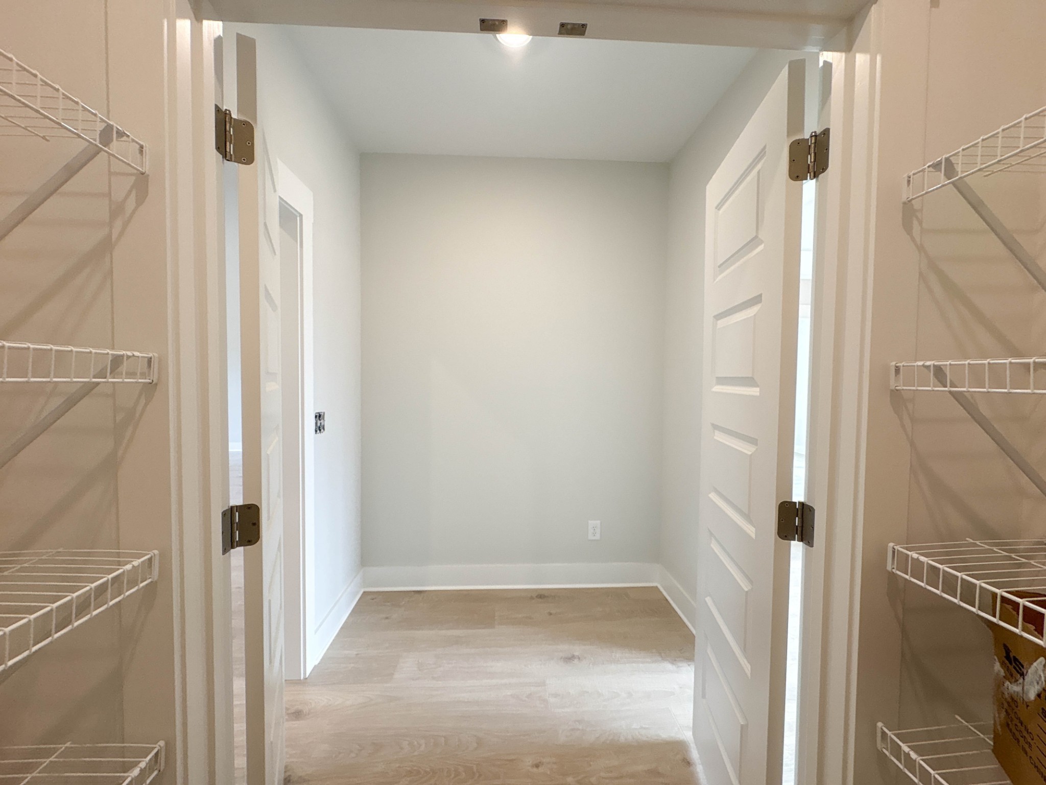 211 Settlers Way Property Photo 18
