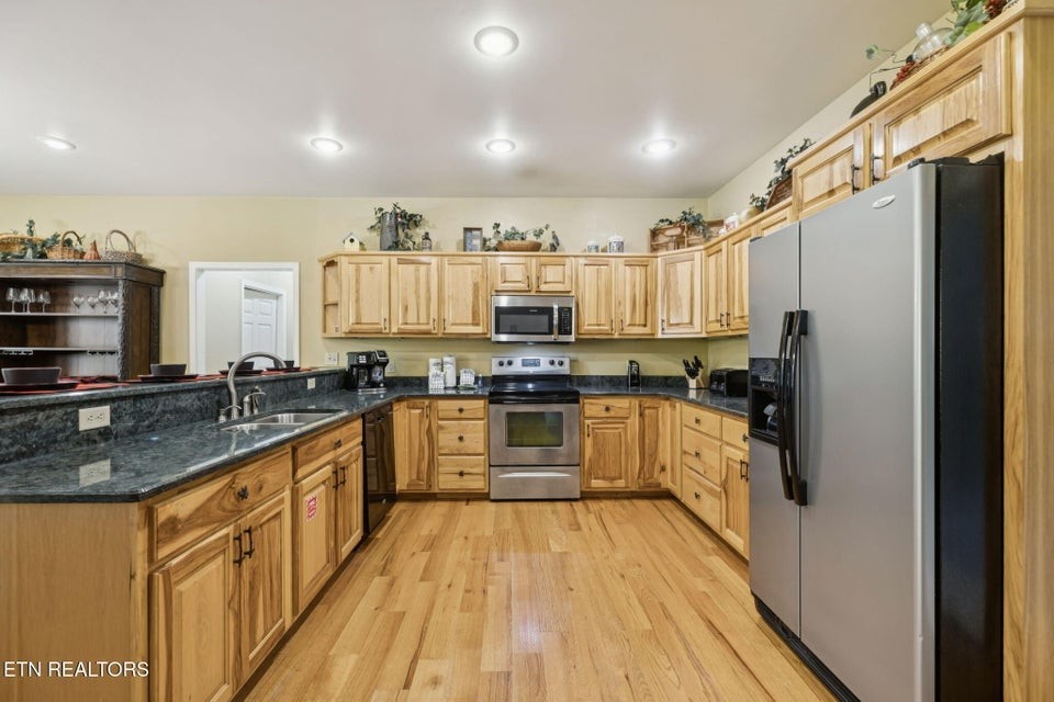 3715 Cinnamon Way Property Photo 17