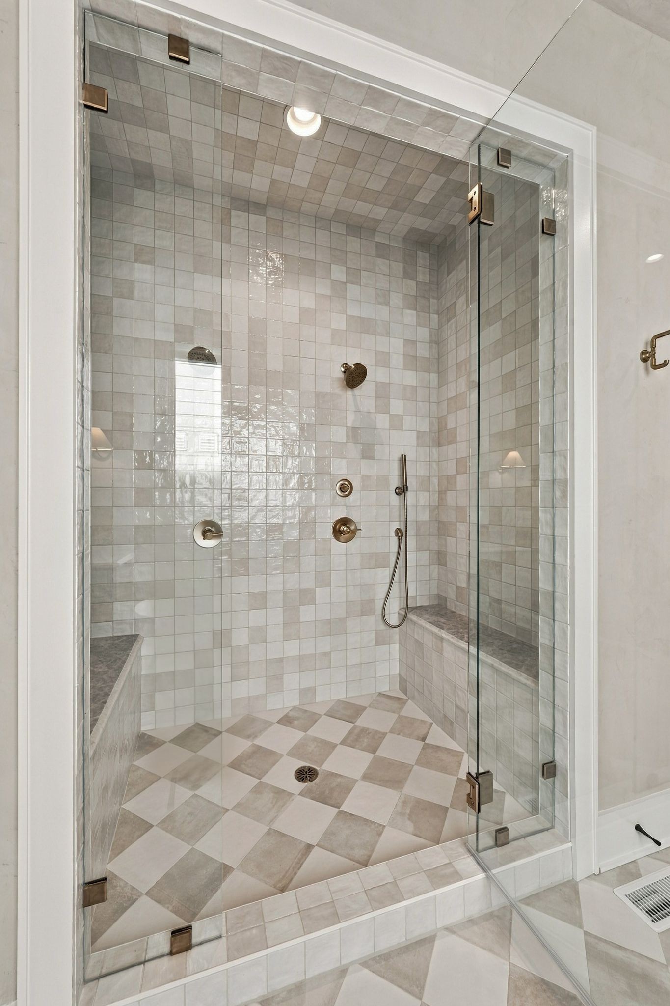 2203 Castleman Dr Property Photo 16