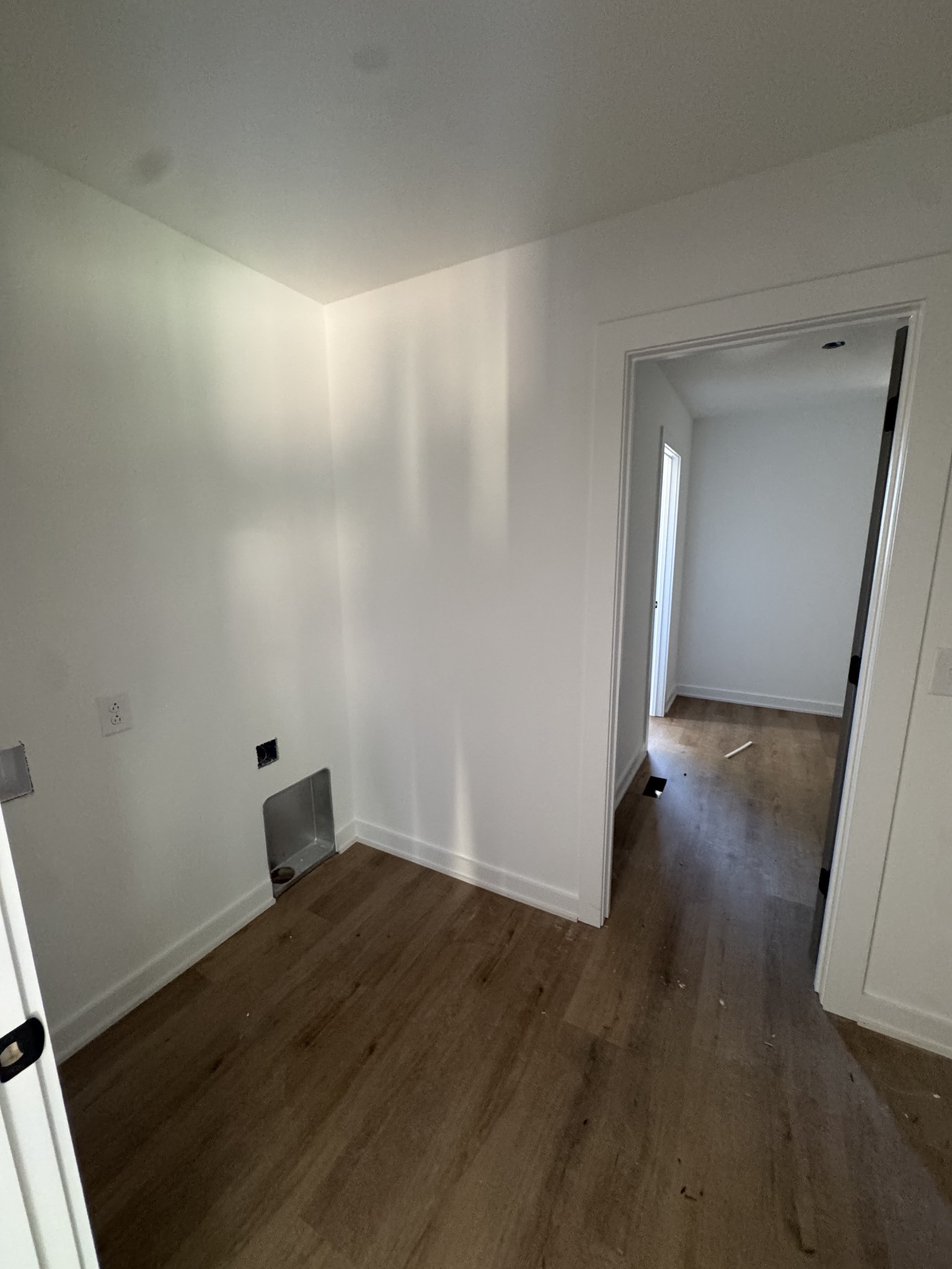 2114 Laws Hill Cir Property Photo 16
