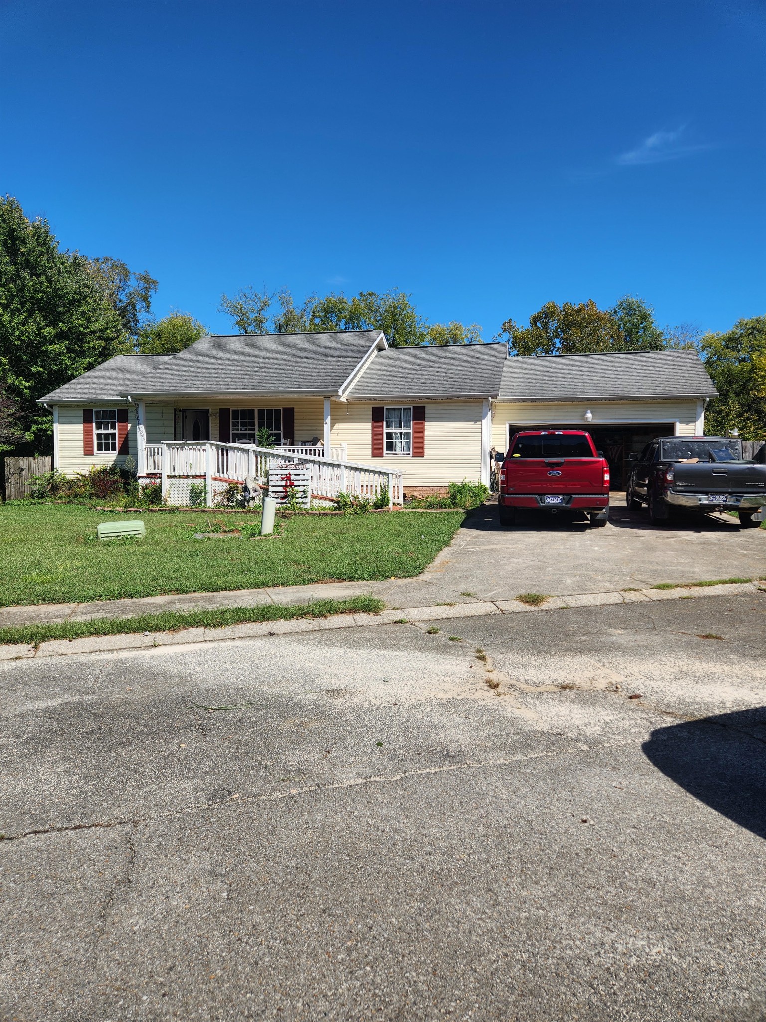 134 Claire St Property Photo 1