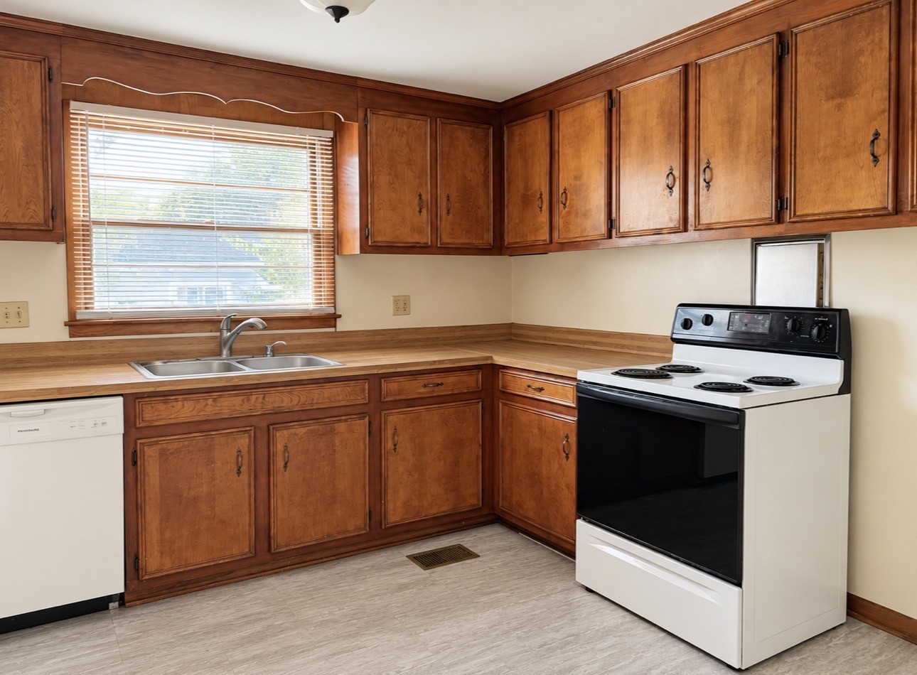 2603 Sunset Pl Property Photo 5
