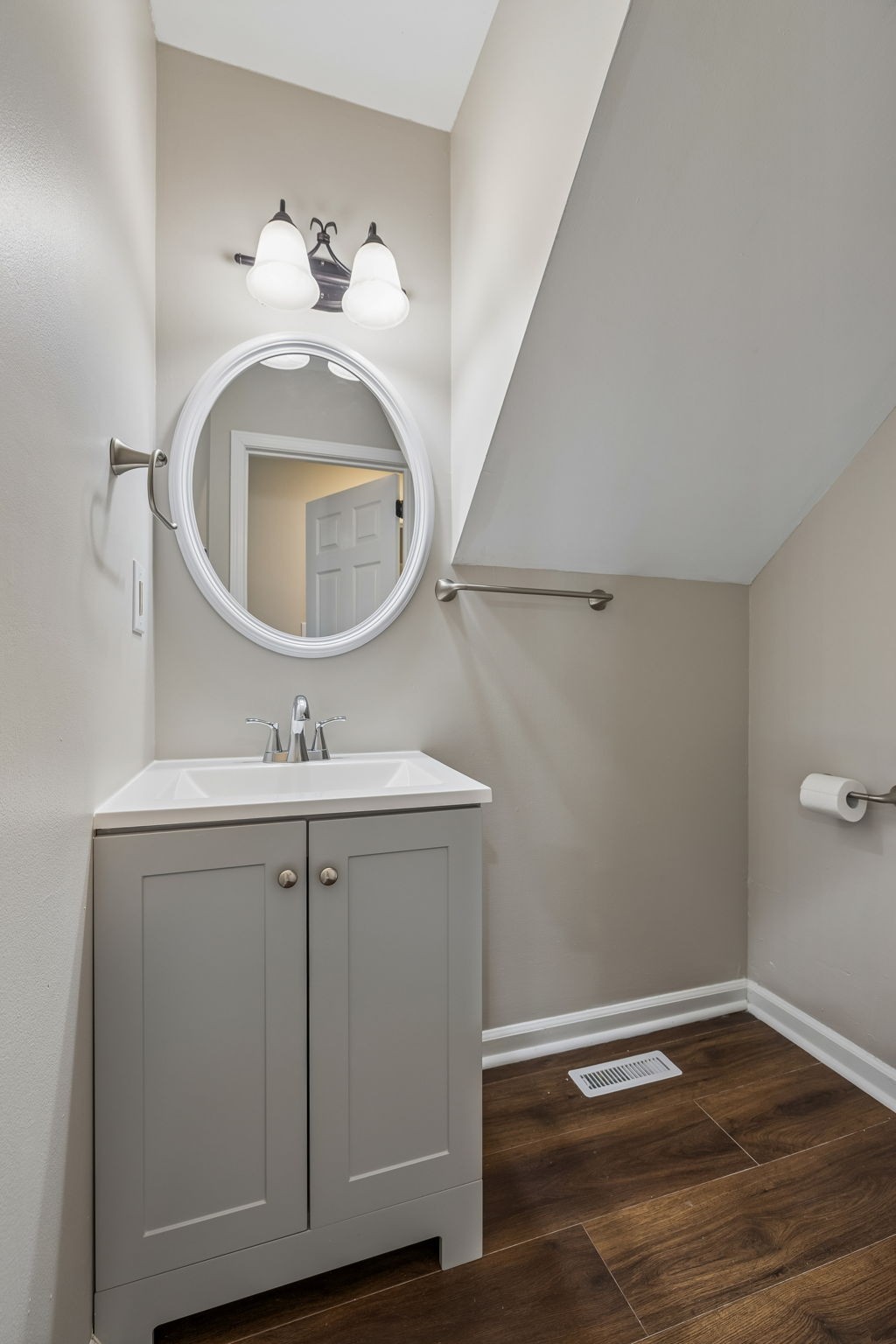 3971 Cantebury Dr Property Photo 30