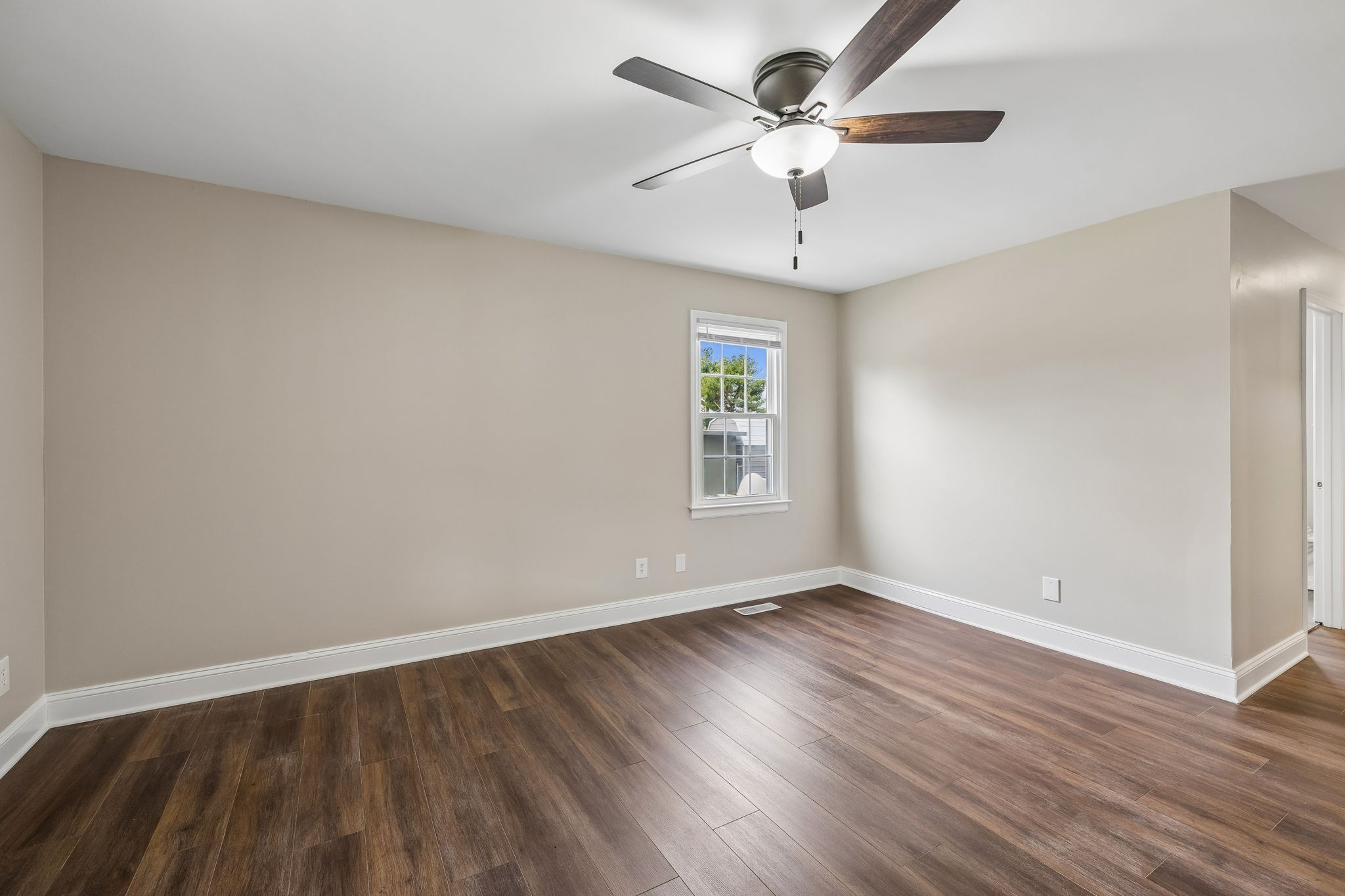 3971 Cantebury Dr Property Photo 36