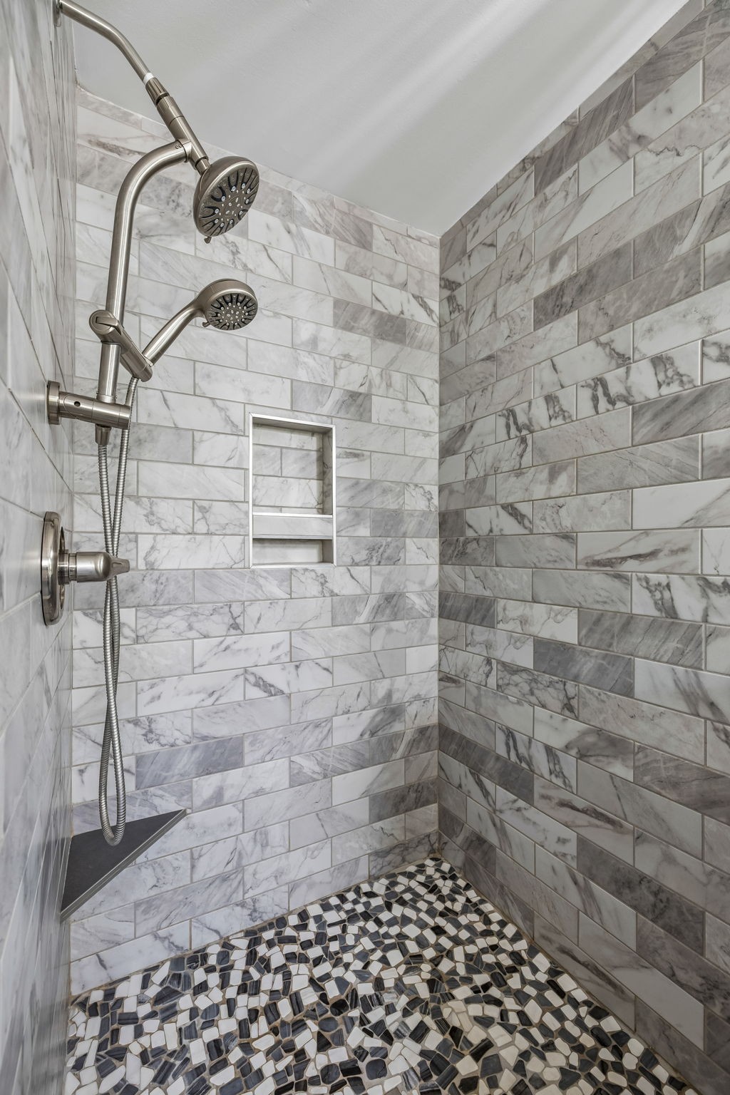 3971 Cantebury Dr Property Photo 41