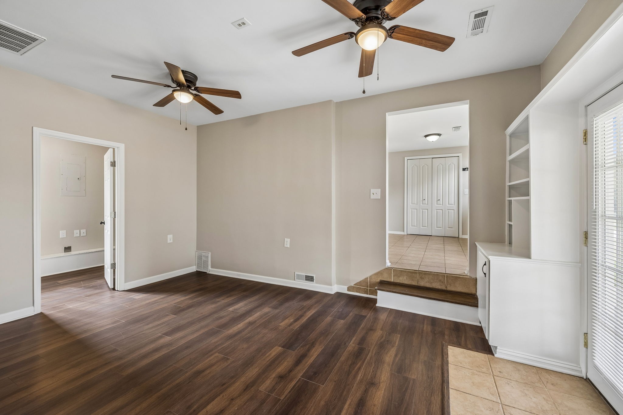 3971 Cantebury Dr Property Photo 44