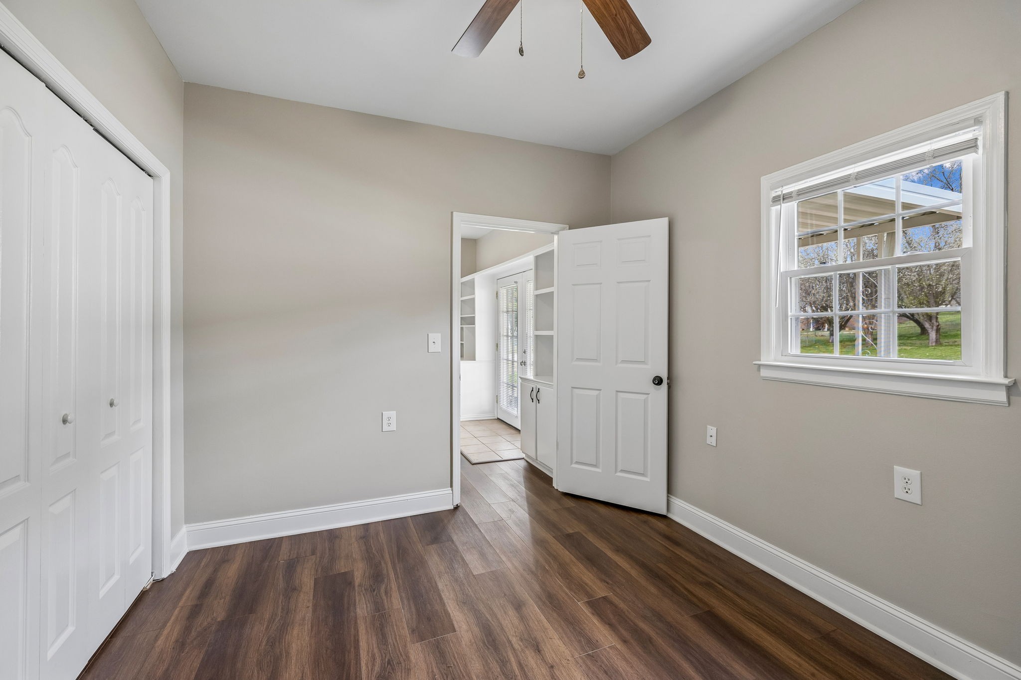3971 Cantebury Dr Property Photo 48