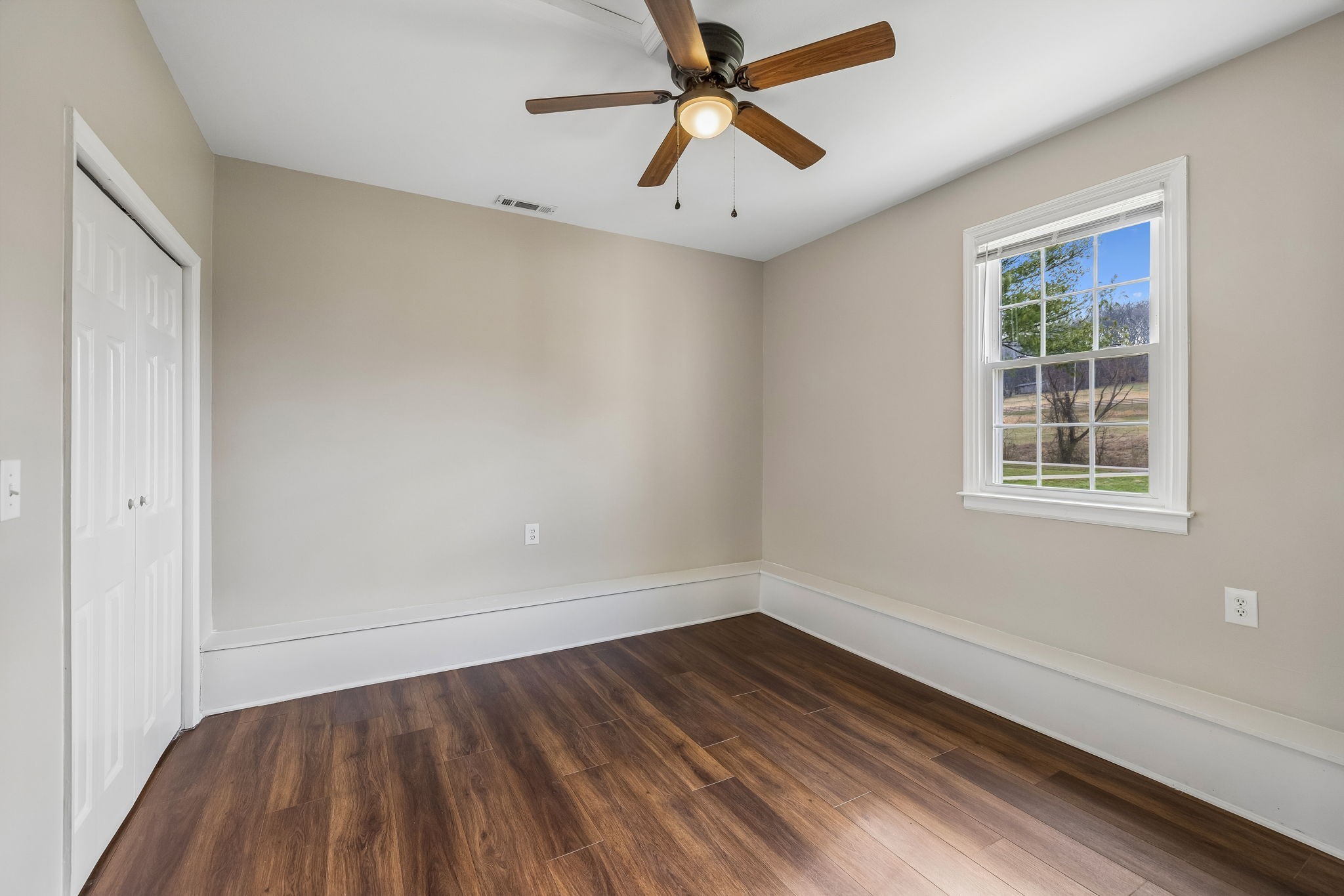 3971 Cantebury Dr Property Photo 49