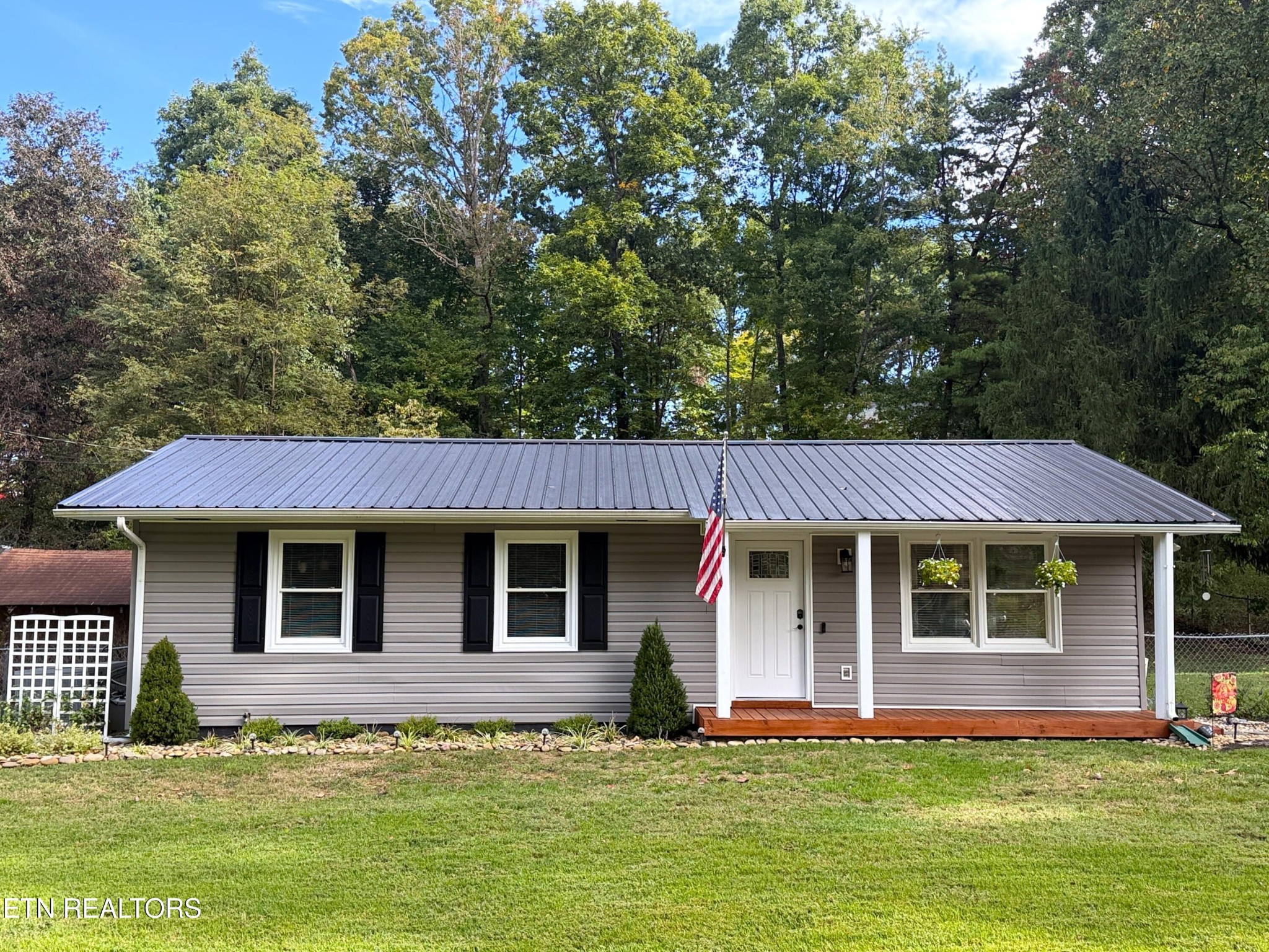 108 Woodland Circle Property Photo 1