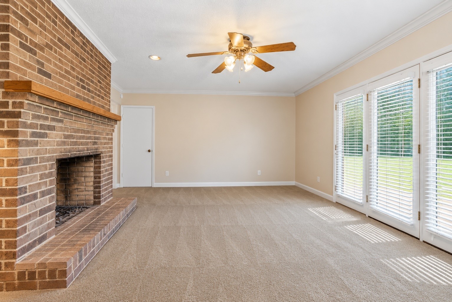 2809 Skyview Dr Property Photo 6