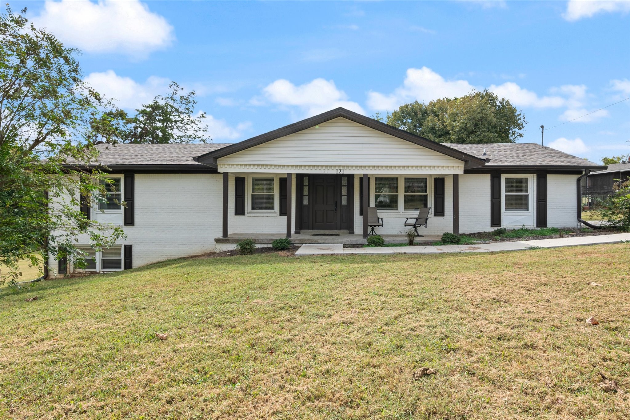 121 Cumberland Cir Property Photo 2